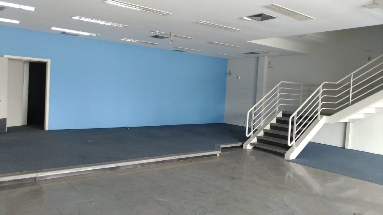 Predio na Av. Independencia, Taubaté