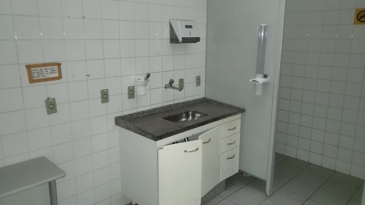 Predio na Av. Independencia, Taubaté